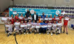 Işıklar Ortaokulu Hentbol Takımı Türkiye Yarı Finalleri'nde!