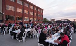 "Eskişehir'deki Engelli Gündüz Yaşam Merkezi'nden Örnek Ramazan İftarı"