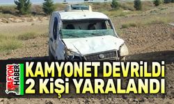 Afyon'da kamyonet devrildi, 2 kişi yaralandı