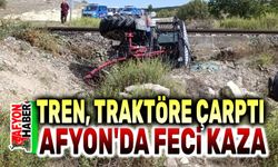 Yolcu treni traktöre çarptı