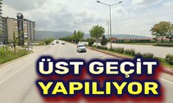 Bu caddeye üst geçit yapılıyor