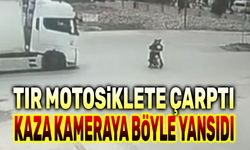 Tır motosiklete çarptı, kaza kameraya böyle yansıdı