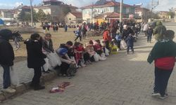 Afyon Şuhut'ta kandillerde şeker toplama geleneği devam ediyor!..