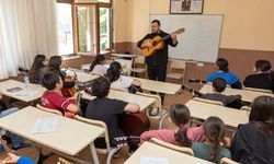 Bilgi Evlerinde gitar kursları devam ediyor
