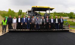 Çobanlar Kale - Akkoyunlu grup köy yolu asfaltlanıyor