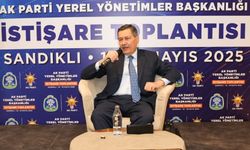 İ.Melih Gökçek Afyon'da başkanlara konferans verdi