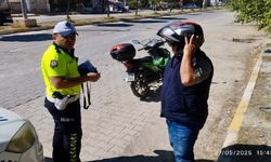 Sinanpaşa’da motosiklet sürücüleri denetleniyor