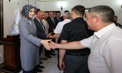 Vali Yiğitbaşı personel ile bayramlaştı