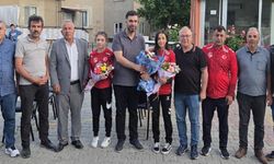 Minderin sultanlarına coşkulu karşılama
