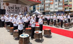 40 hatimli aşure etkinliği Zafer Meydanında yapıldı