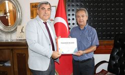 Miraç Sünnetci, YKS şampiyonlarının çıktığı okulları ziyaret etti