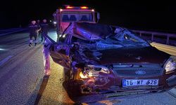 Otomobil tırla çarpıştı, 4 yaralı