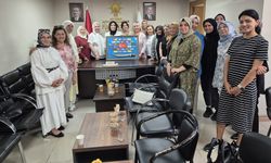 MHP'li kadınlardan AK Partili kadınlara ziyaret