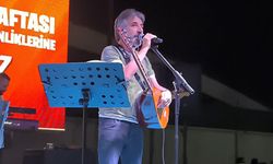 Zafer Şenlikleri'nde Ali Kınık konseri