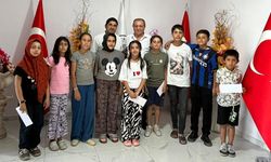 Kuran'a geçen çocuklara hediye