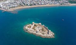 Mersin'deki O Tarihi Yapının Kapıları Neden Kapalı?