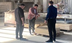 CHP'li Tufan Akbulut, İscehisar'da mermer atölyesini ziyaret etti