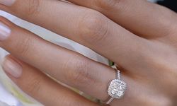 Işıltının Zarif Dokunuşu: Pırlanta Yüzük ve Bileklikler