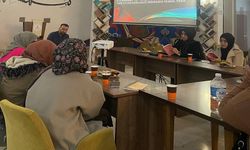 Müslüman Kimliği İnşa Etme kitap tahlili etkinliği