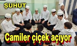 Şuhut haber: Camiler çiçek açıyor