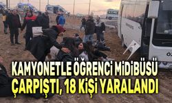 Afyon'da kamyonet ile öğrenci midibüsü çarpıştı, 18 kişi yaralandı