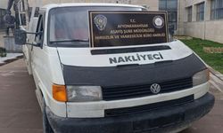 Afyon Merkezde çalınan kamyonet ilçede bulundu!..