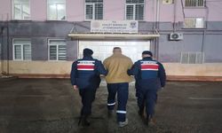 Çobanlar'da aranması bulunan bir şahıs yakalandı