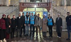 Afyon'da AK Partili gençler Ramazan öncesi camileri temizledi