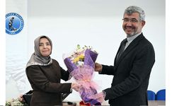 AKÜ İlahiyat'a kadın dekan