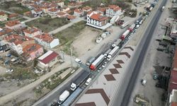 Afyon çevre yollarında bayram yoğunluğu
