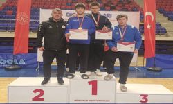 Afyonlu genç güreşçilerden büyük başarı