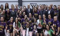 Zaferin Sultanları kupasını aldı!..