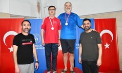 Türk Devletlerinden gelen yüzücüler Afyon'da yarıştı