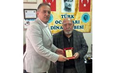 Dinar'da duayen gazeteciye vefa