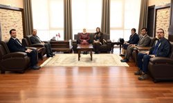 Kadınanalar Derneğinden Rektör Solak'a ziyaret