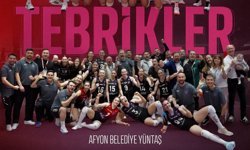 Özgür Özel, Zaferin Sultanları'nı tebrik etti!..