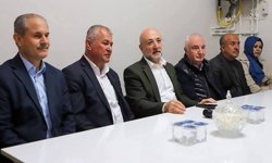 AK Parti, her zaman vatandaşla iç içe olmalı