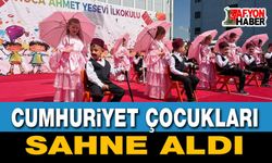 Cumhuriyet Çocukları Sahne Aldı