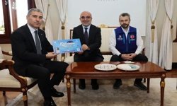 Vali Naci Aktaş, kurbanının TDV Vakfı ile kesecek