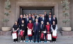 Vali Naci Aktaş Tebrik Etti