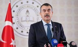 Okullarda ara tatiller kalkıyor, yaz tatili uzuyor