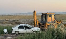 Otomobil dereye devrildi, 3 çocuk öldü