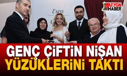 Valisi Aktaş Genç Çiftin Nişan Yüzüklerini Taktı