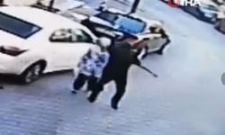 Yolda yürüyen kadının ensesine vurup kaçtı!..