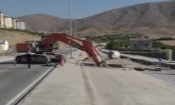 Yol çalışmasında göçük, 2 işçi vefat etti