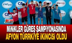Minikler güreş şampiyonasında Afyon Türkiye ikincisi oldu!