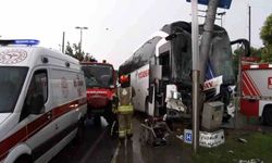 Şehirler Arası Yolcu Otobüsü Kaza Yaptı: 30 Yaralı