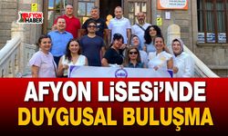 35 Yıl sonra aynı sıralarda hasret giderdiler