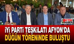 İYİ Parti Teşkilatı Afyon'da Düğün Töreninde Buluştu
