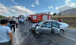 İki Otomobil Kafa Kafaya Çarpıştı, 7 Yaralı
